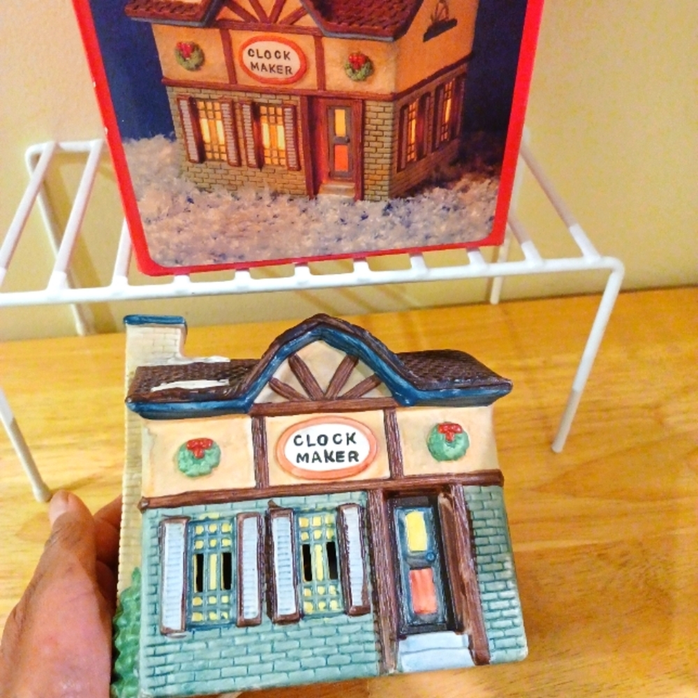 New Americana Porcelain Collectable CLOCK MAKER Lighted Village 1991